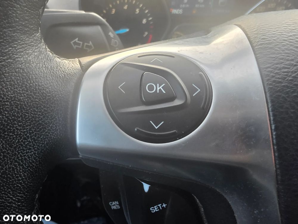 Ford Kuga - 17