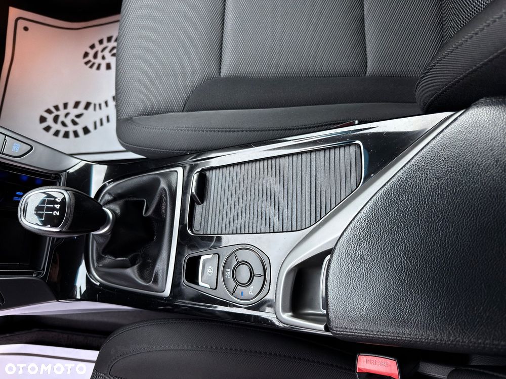 Hyundai i40 Kombi blue 1.7 CRDi Premium - 17