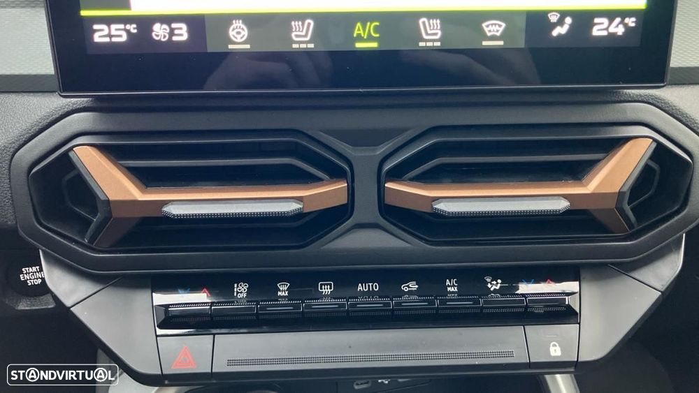 Dacia Bigster 1.8 Hybrid Extreme - 14