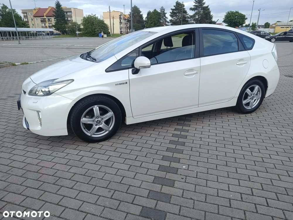 Toyota Prius 1.8 HSD Prestige - 12