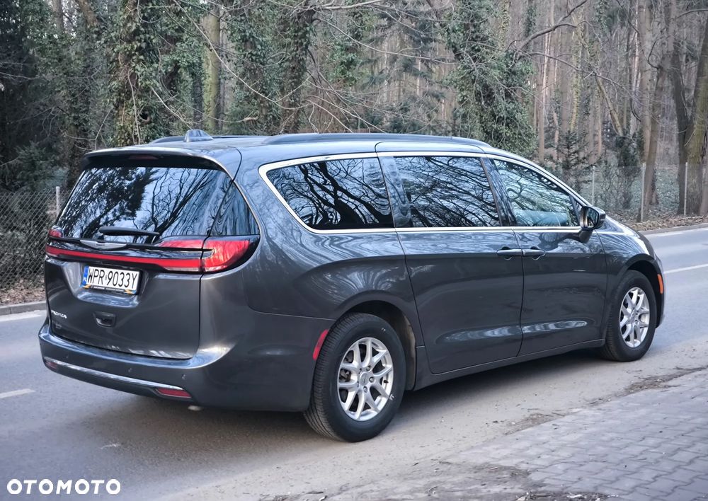 Chrysler Pacifica - 3