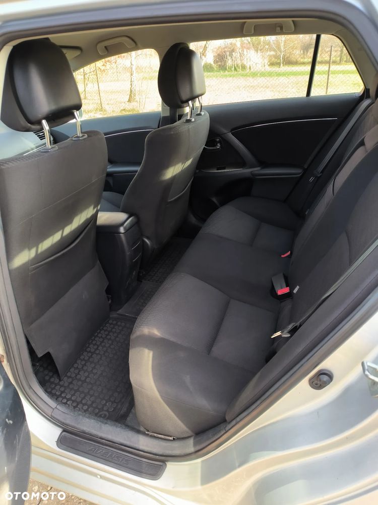 Toyota Avensis 2.0 D-4D Platinium - 4