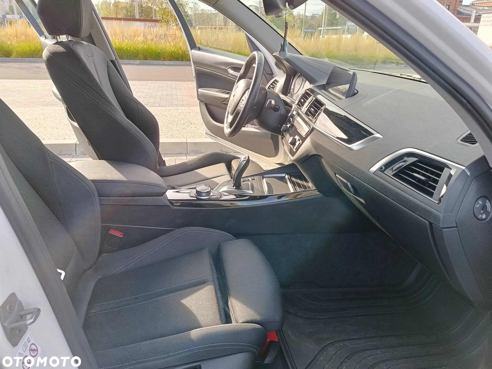 BMW Seria 1 120i - 6