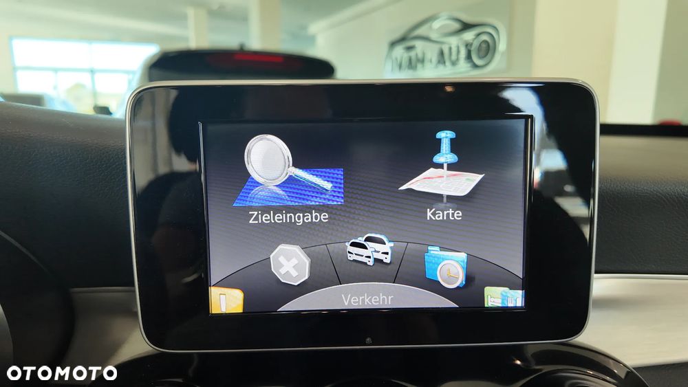 Mercedes-Benz Klasa C 200 7G-TRONIC - 25