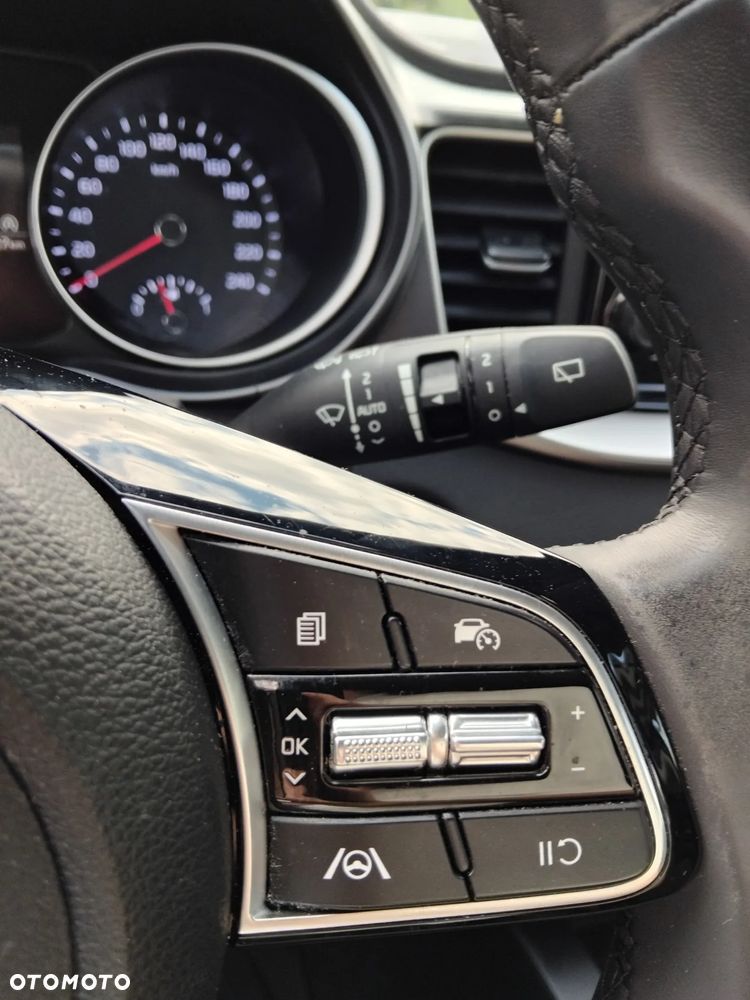 Kia Ceed 1.5 T-GDI M - 10