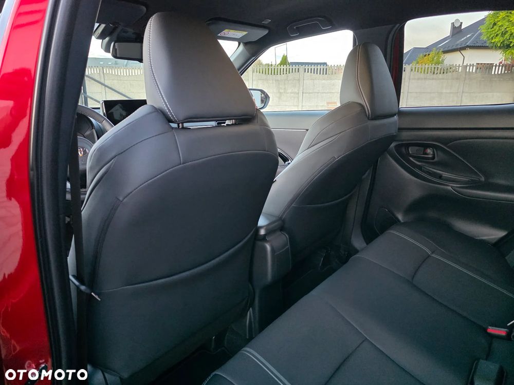 Toyota Yaris Cross Hybrid 1.5 Premiere Edition 4x4 - 36