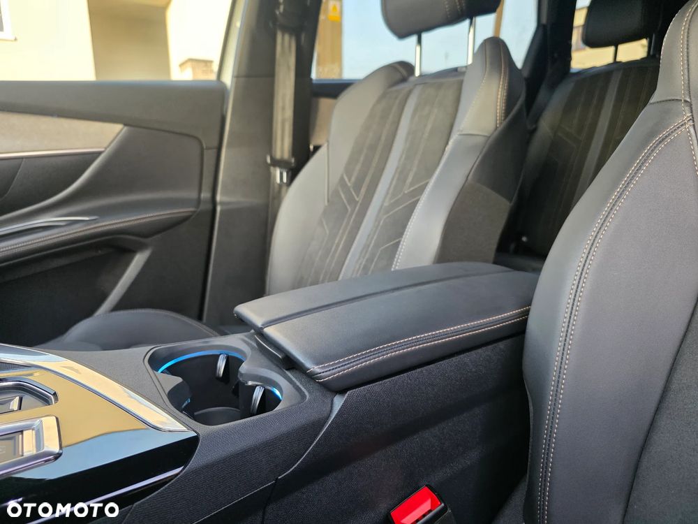 Peugeot 5008 BlueHDi 130 EAT8 GT - 34