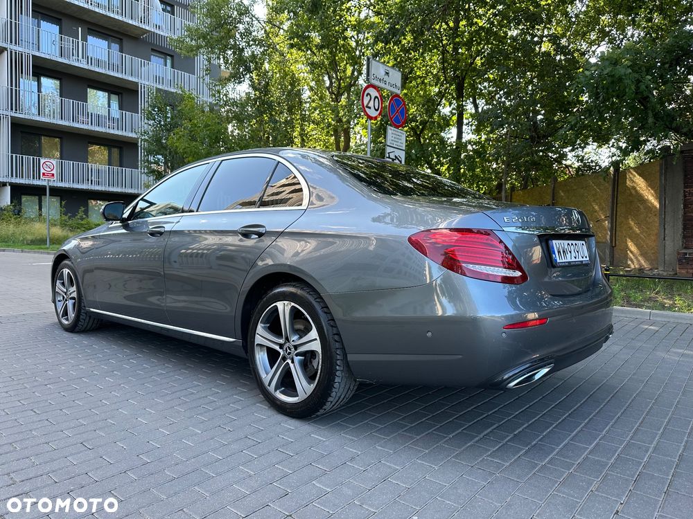 Mercedes-Benz Klasa E 220 d 4-Matic Business Edition 9G-TRONIC - 5