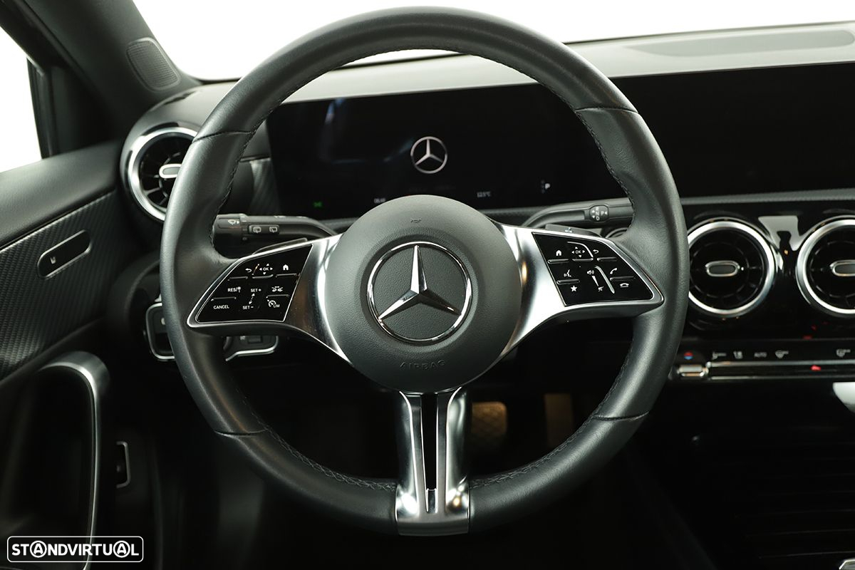 Mercedes-Benz A 250 e - 16