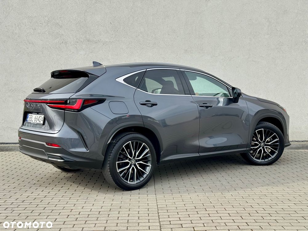 Lexus NX 450h+ Omotenashi AWD - 11