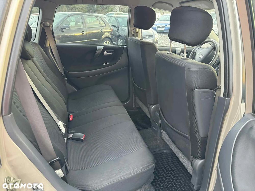 Suzuki Liana 1.6 Comfort - 17