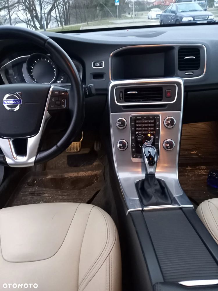 Volvo S60 T5 AWD Geartronic Momentum - 7