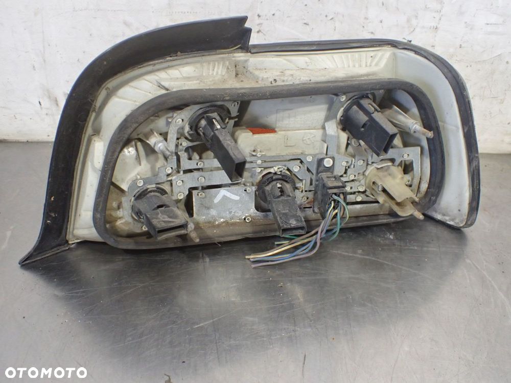LAMPA LEWA TYLNA BMW E36 COUPE 2.0 M52B20 - 3