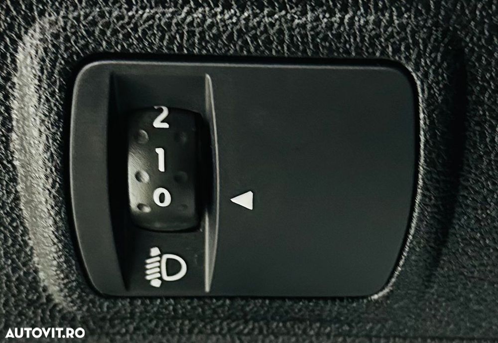 Renault Scenic BLUE dCi 120 BUSINESS EDITION - 12