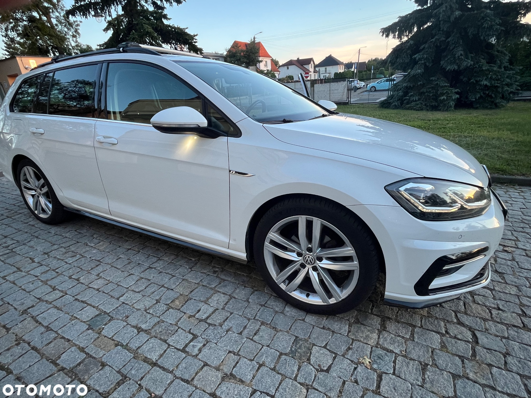 Volkswagen Golf - 8
