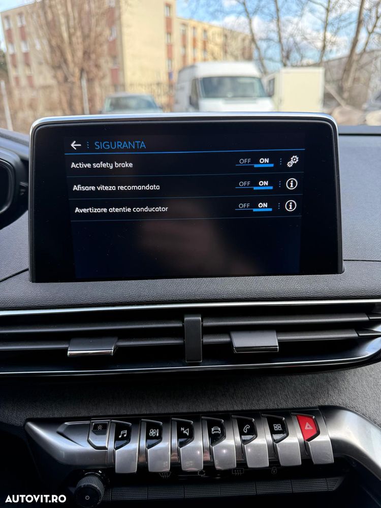 Peugeot 3008 1.5 BlueHDI S&S EAT8 Active - 2