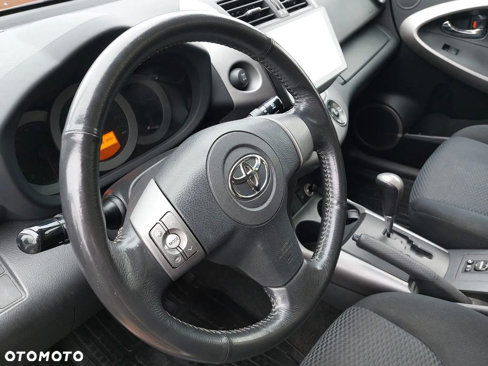 Toyota RAV4 2.0 VVT-i Premium - 19