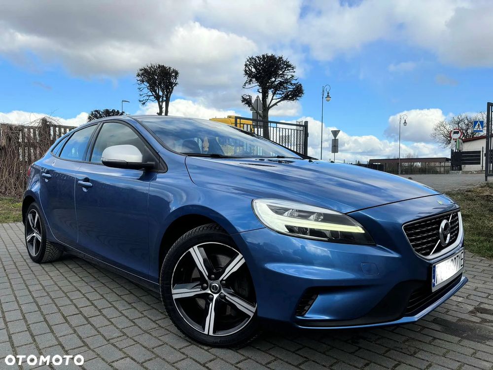 Volvo V40 D2 Drive-E SCR R-Design Momentum - 4