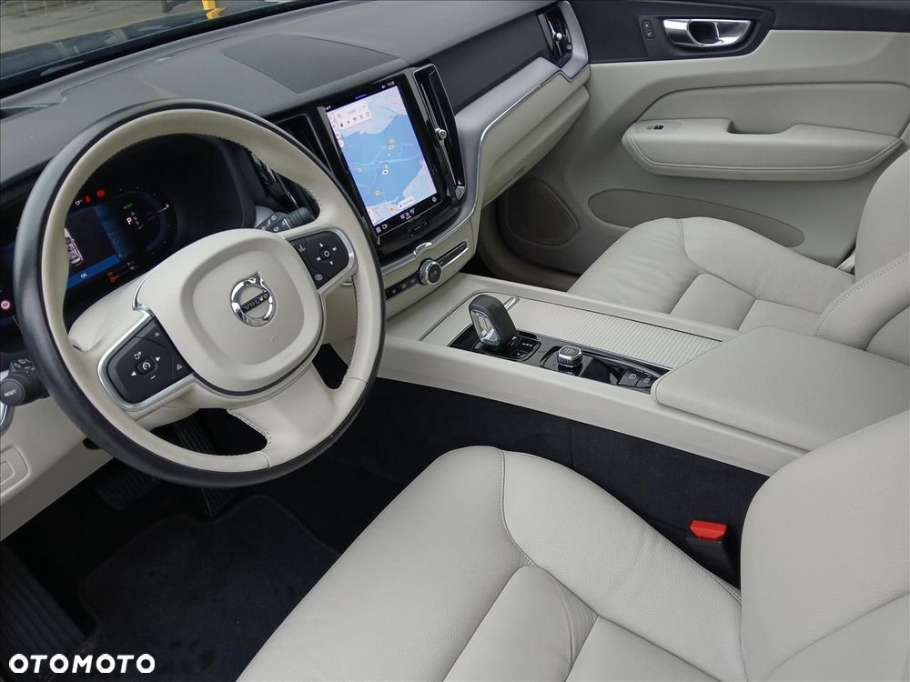 Volvo XC 60 - 8