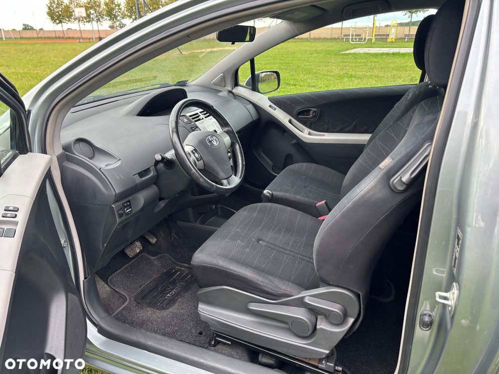 Toyota Yaris - 5