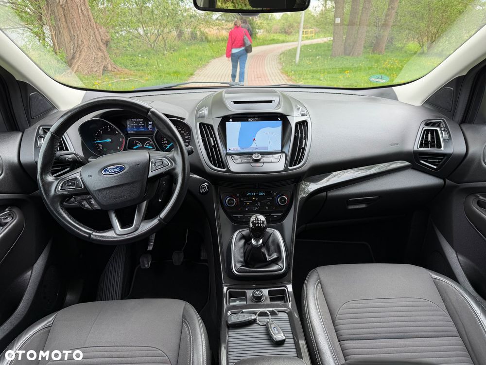 Ford Kuga 2.0 TDCi 2x4 Titanium - 14