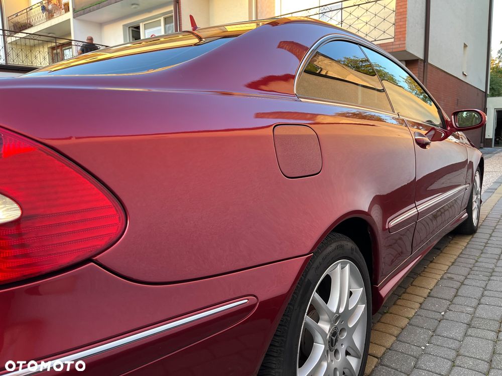 Mercedes-Benz CLK - 10