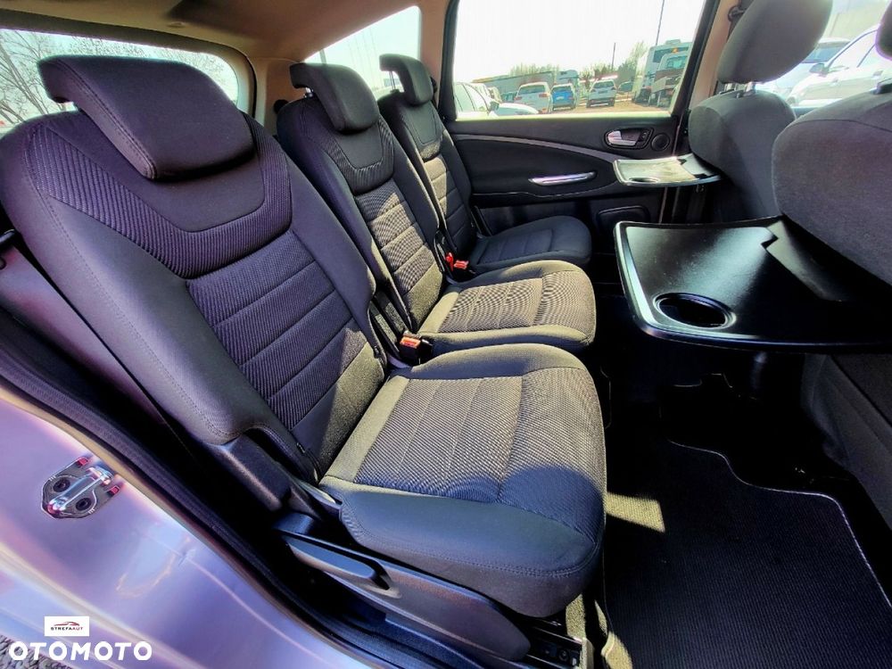 Ford S-Max - 8