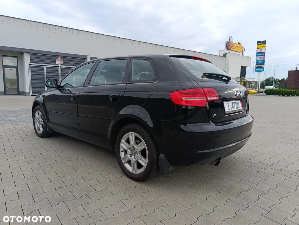 Audi A3 Sportback 1.6 Ambition - 4