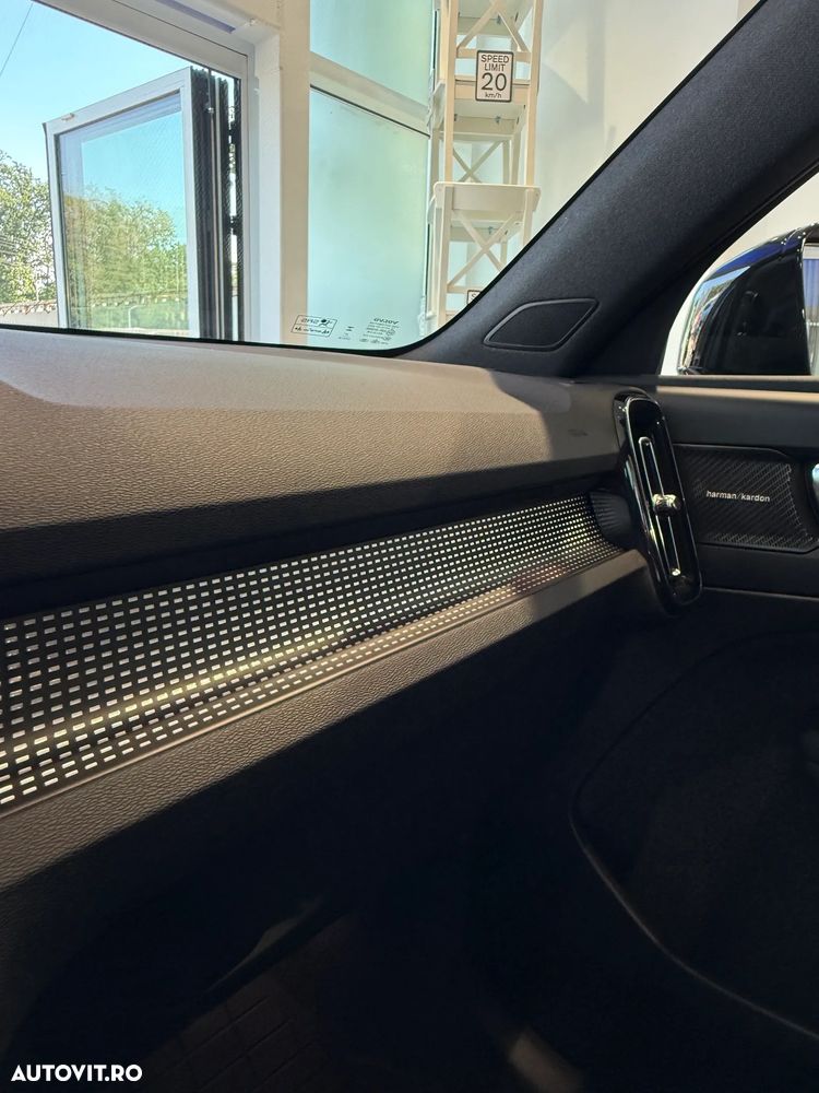 Volvo XC 40 - 18