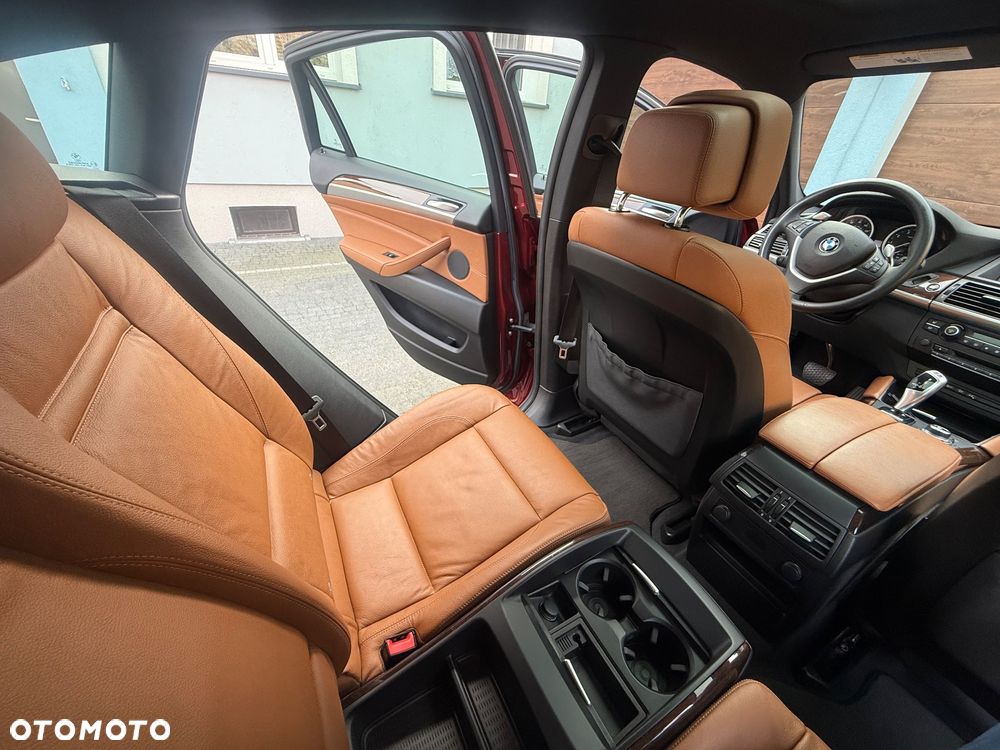 BMW X6 xDrive35i - 9