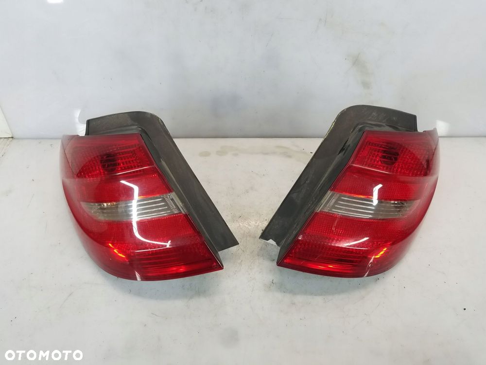 lampa tył mercedes-benz b-klasa w246 - 1