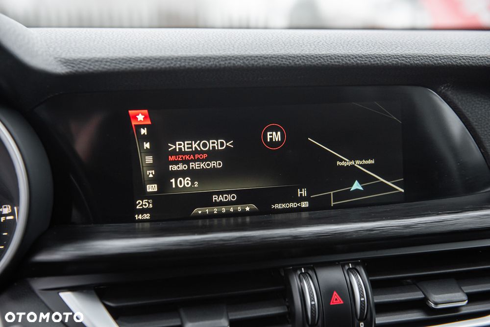 Alfa Romeo Stelvio 2.0 Turbo 16V AT8-Q4 First Edition - 23