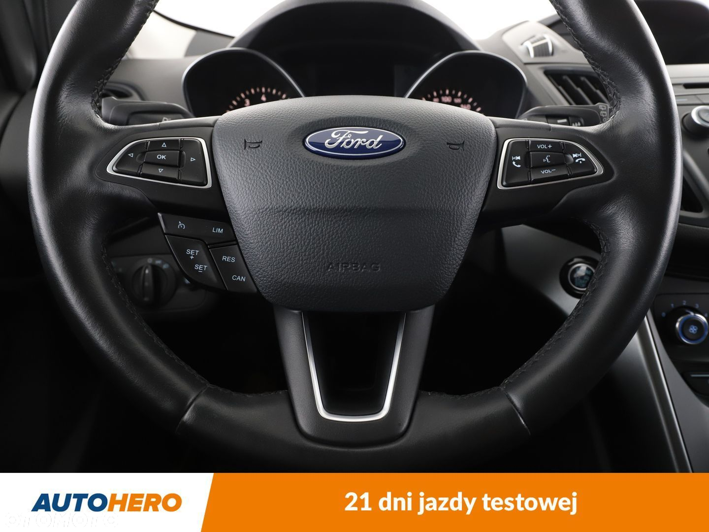 Ford Kuga - 18