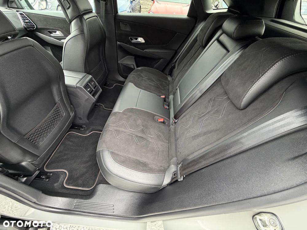 DS Automobiles DS 7 Crossback 1.6 E-Tense Performance Line + - 31