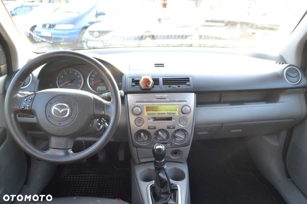Mazda 2 - 6