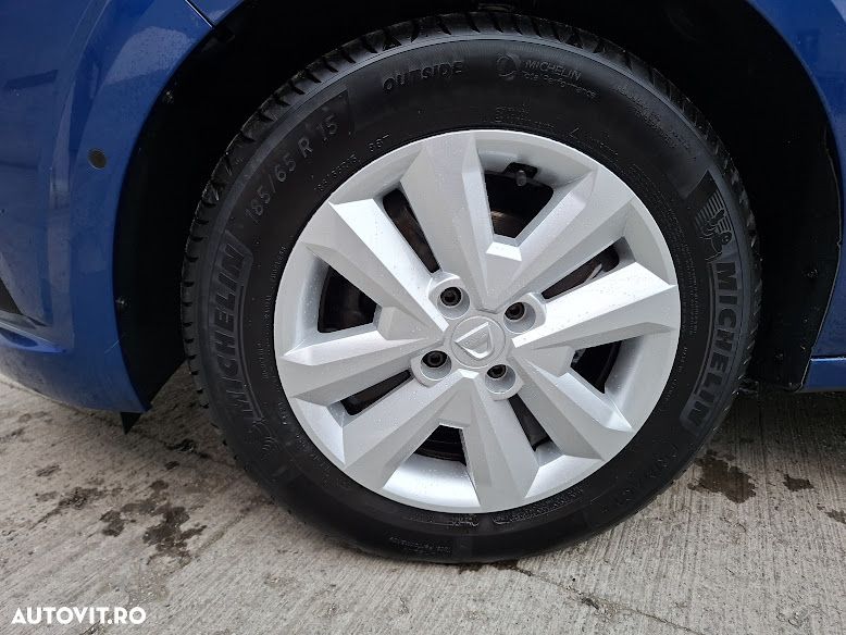 Dacia Sandero SCe 65 Essential - 8