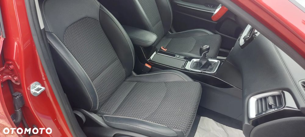 Kia XCeed 1.6 CRDi PLATINUM EDITION - 40
