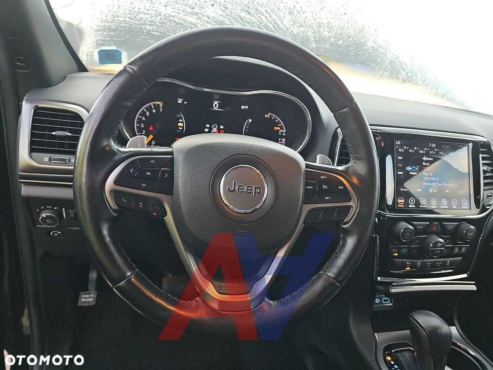 Jeep Grand Cherokee - 8