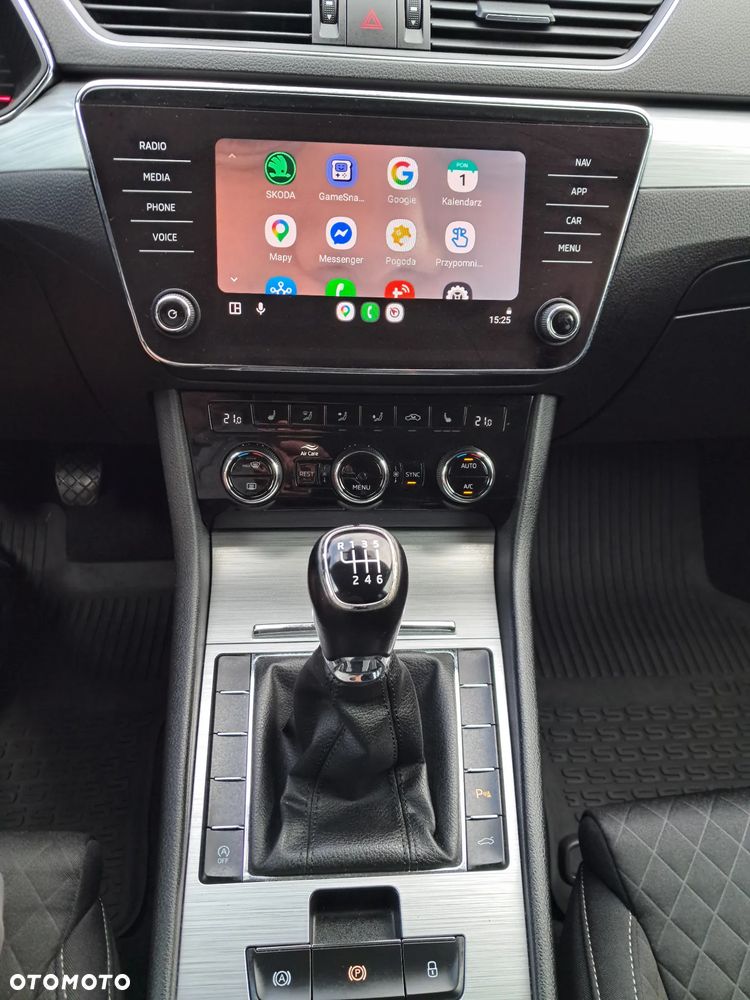 Skoda Superb 2.0 TDI SCR Ambition - 18