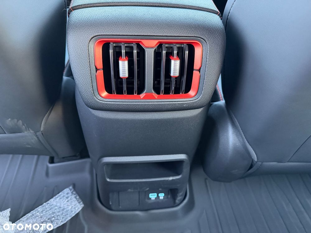 BYD Shark 6 - 17