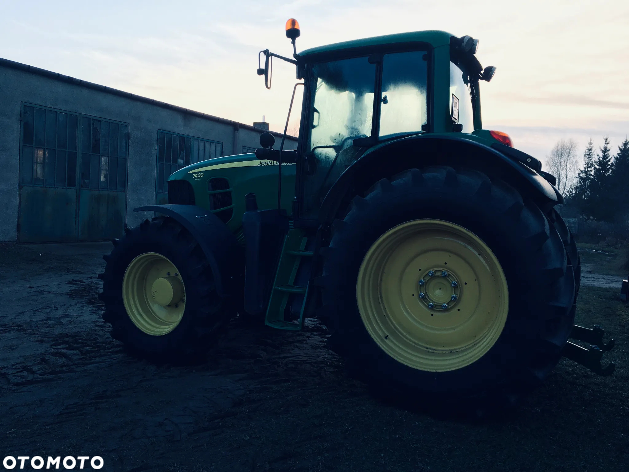 John Deere 7430 Premium Nowe opony Pneumatyka Video - 6