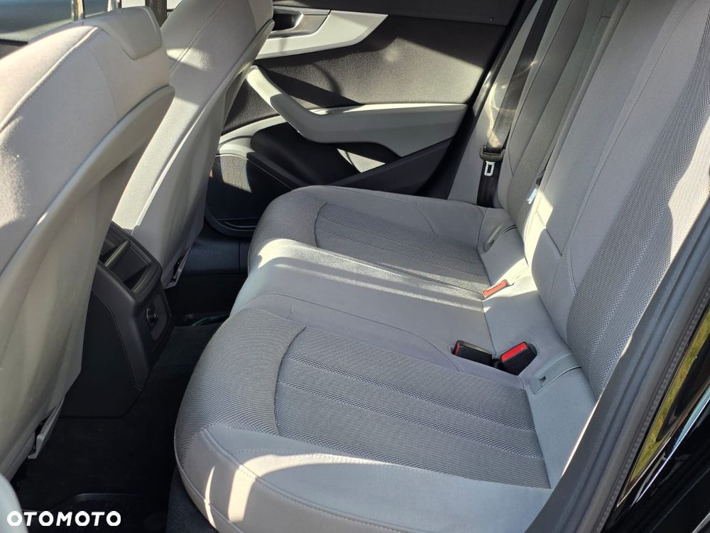 Audi A4 Avant 2.0 TDI ultra - 27