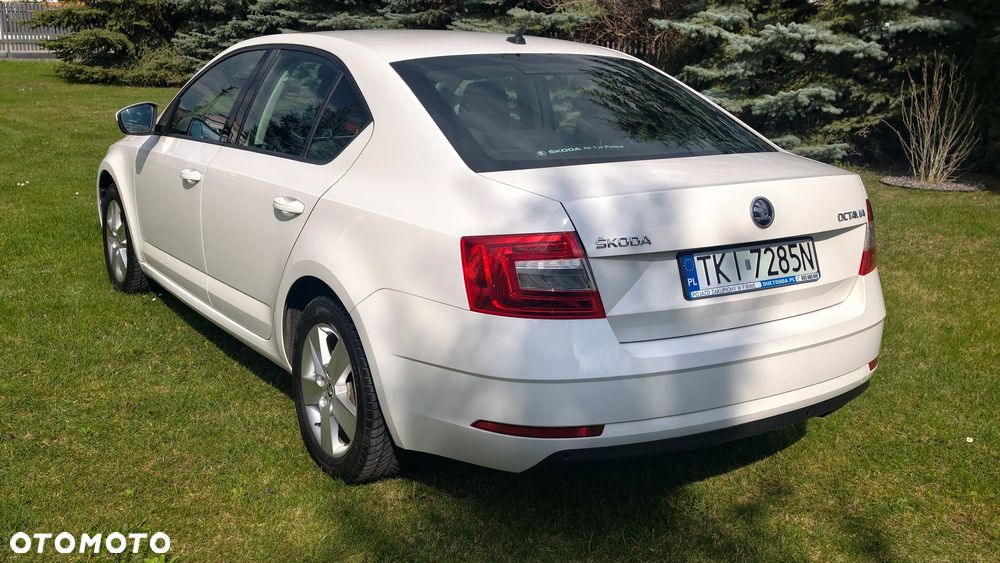 Skoda Octavia 2.0 TDI Ambition DSG - 10