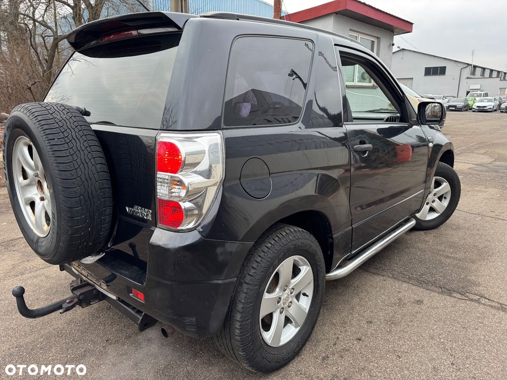 Suzuki Grand Vitara 1.6 Black&White - 4