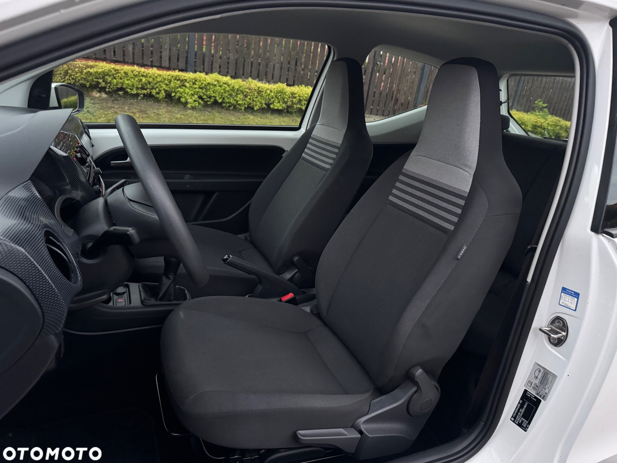 Volkswagen up! 1.0 move - 28