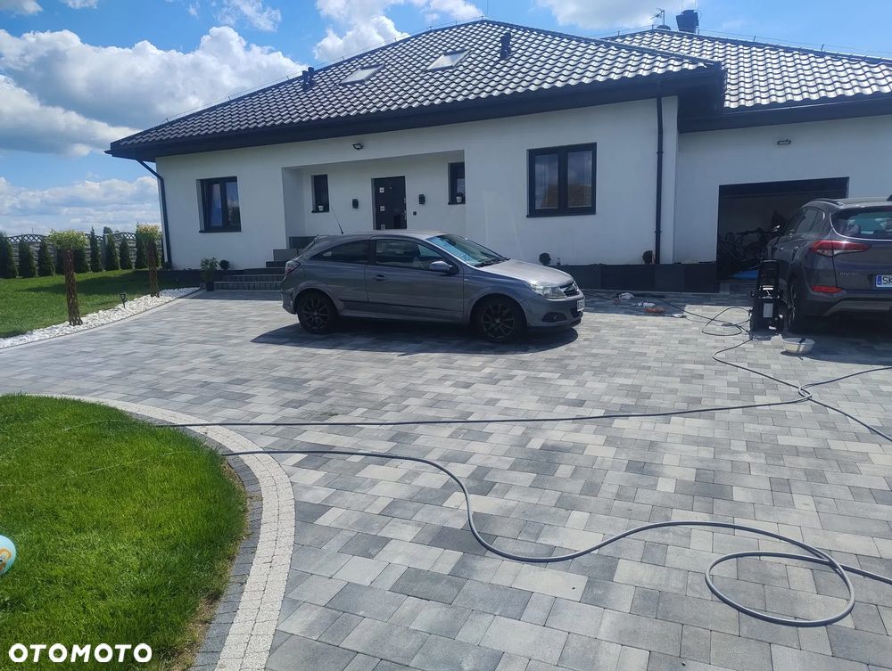 Opel Astra GTC 1.6 - 15