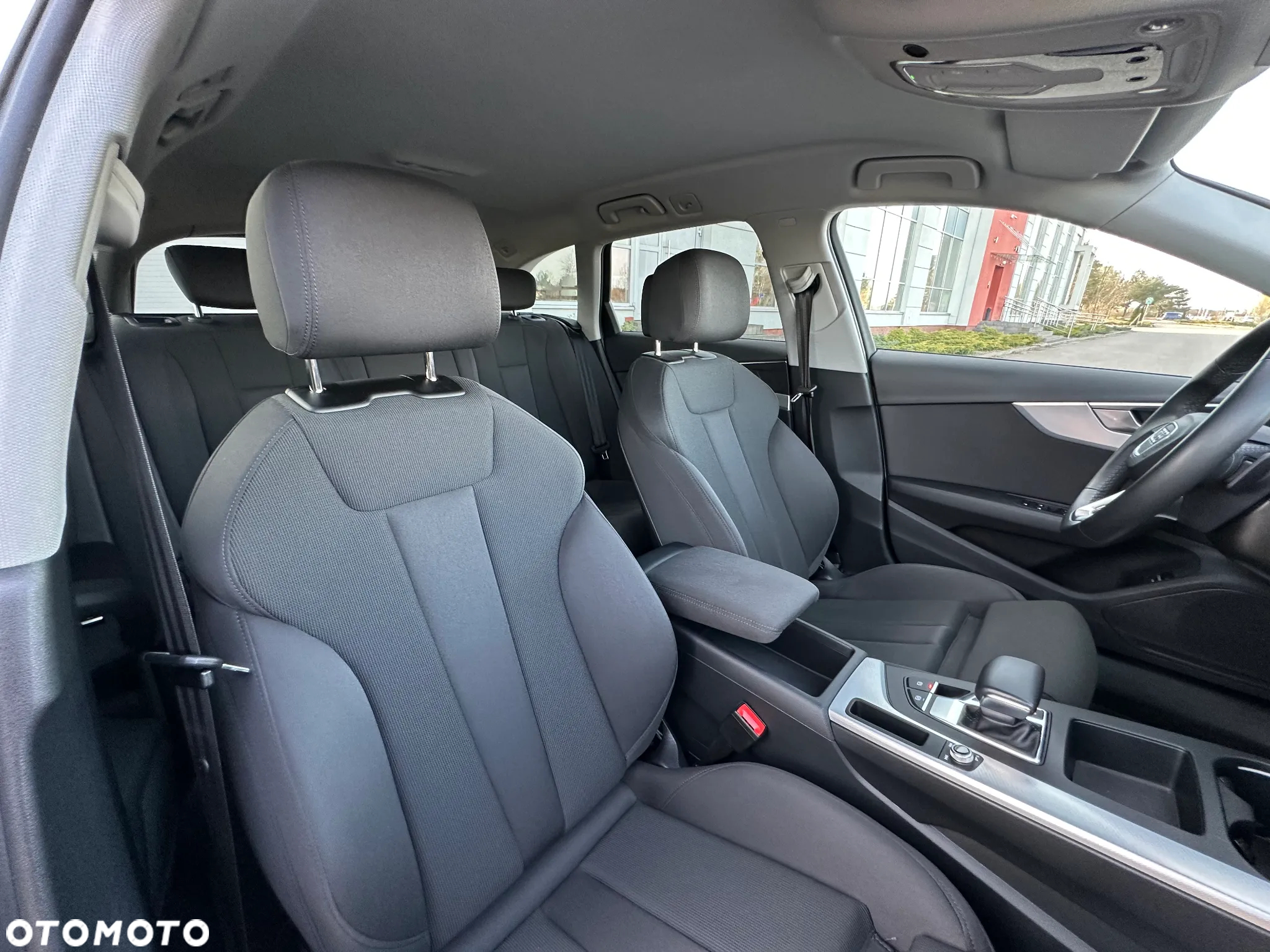 Audi A4 Avant 40 TDI quattro S tronic S line - 38