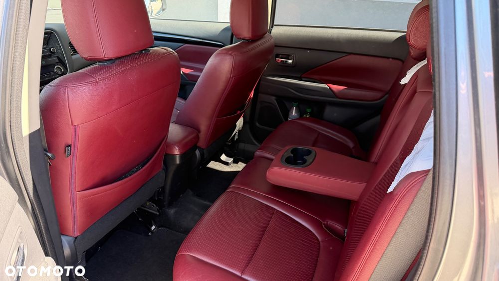 Mitsubishi Outlander 2.2 DI-D 4WD Plus - 11