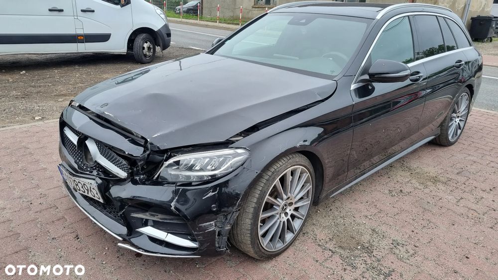 Mercedes-Benz Klasa C 300 9G-TRONIC AMG Line - 17