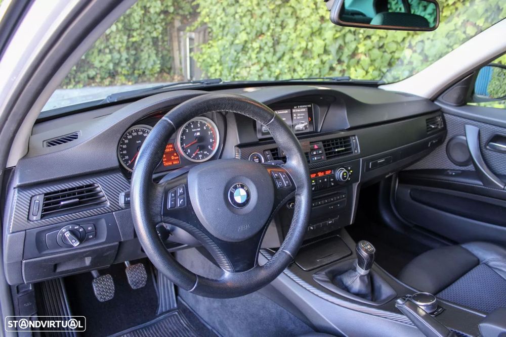 BMW 320 i Navigation - 13